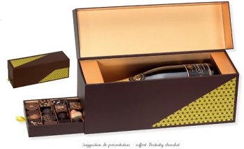 @ Pralinen- | Geschenk-Schachtel rechteckig braun und gold (für 1 Flasche + ca. 500g Pralinen)